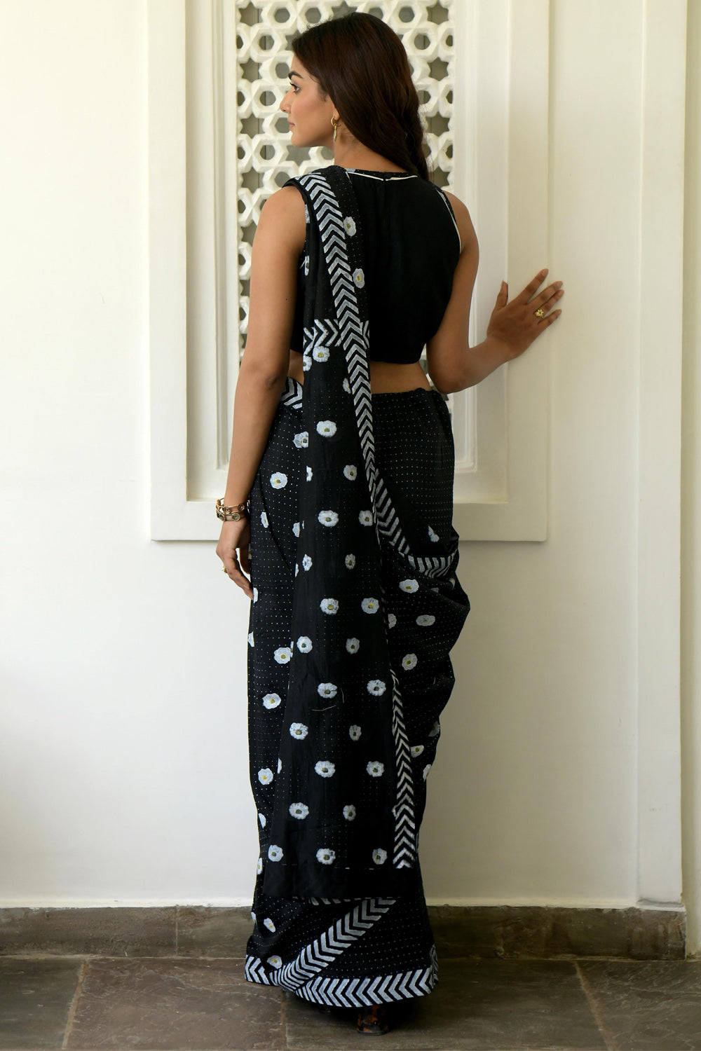 Midnight blush (Saree with Blouse)