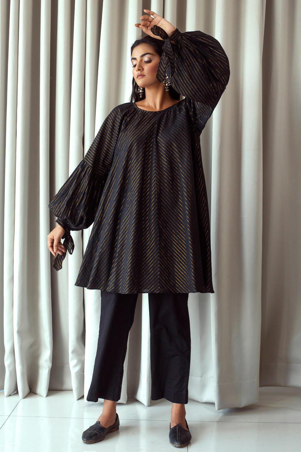Black & gold Top