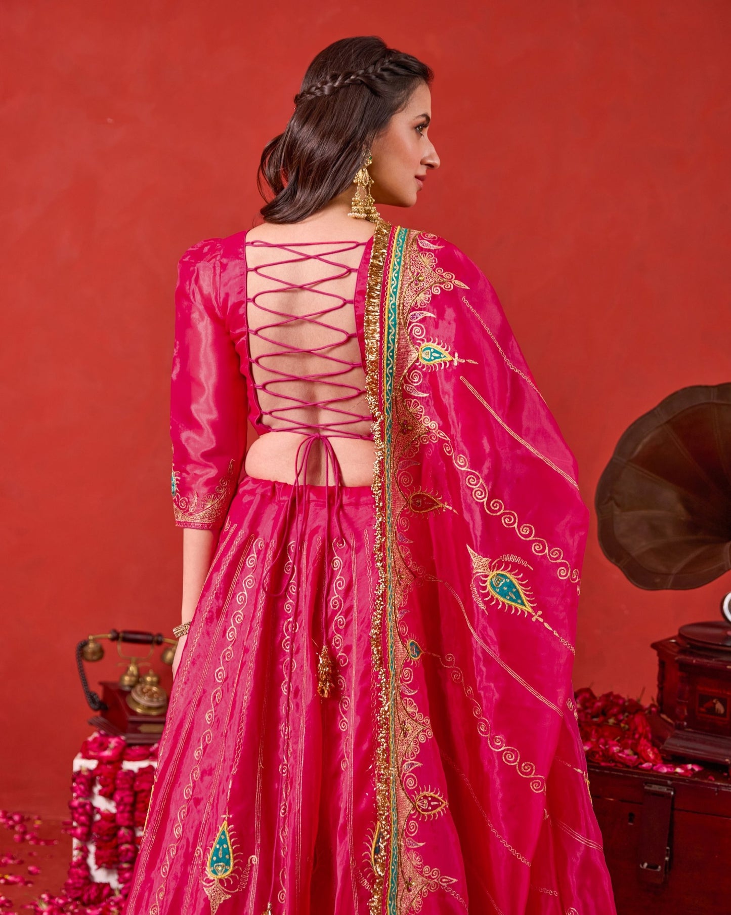 Nayaab Lehenga Set